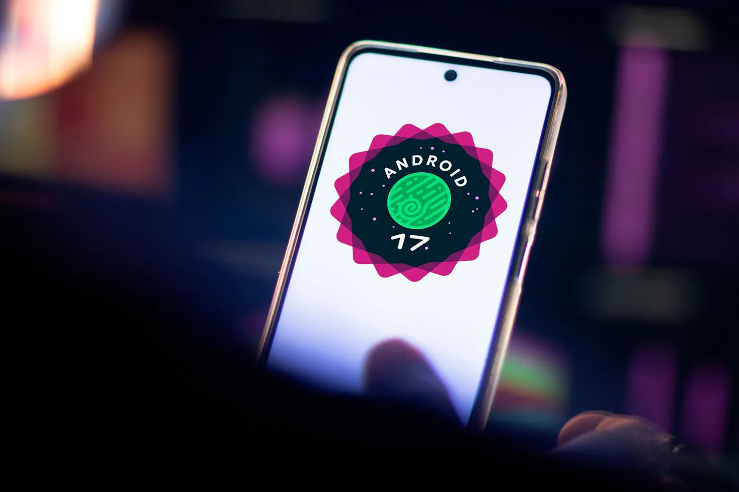 Android 17 på en mobil Android 17 på en mobil